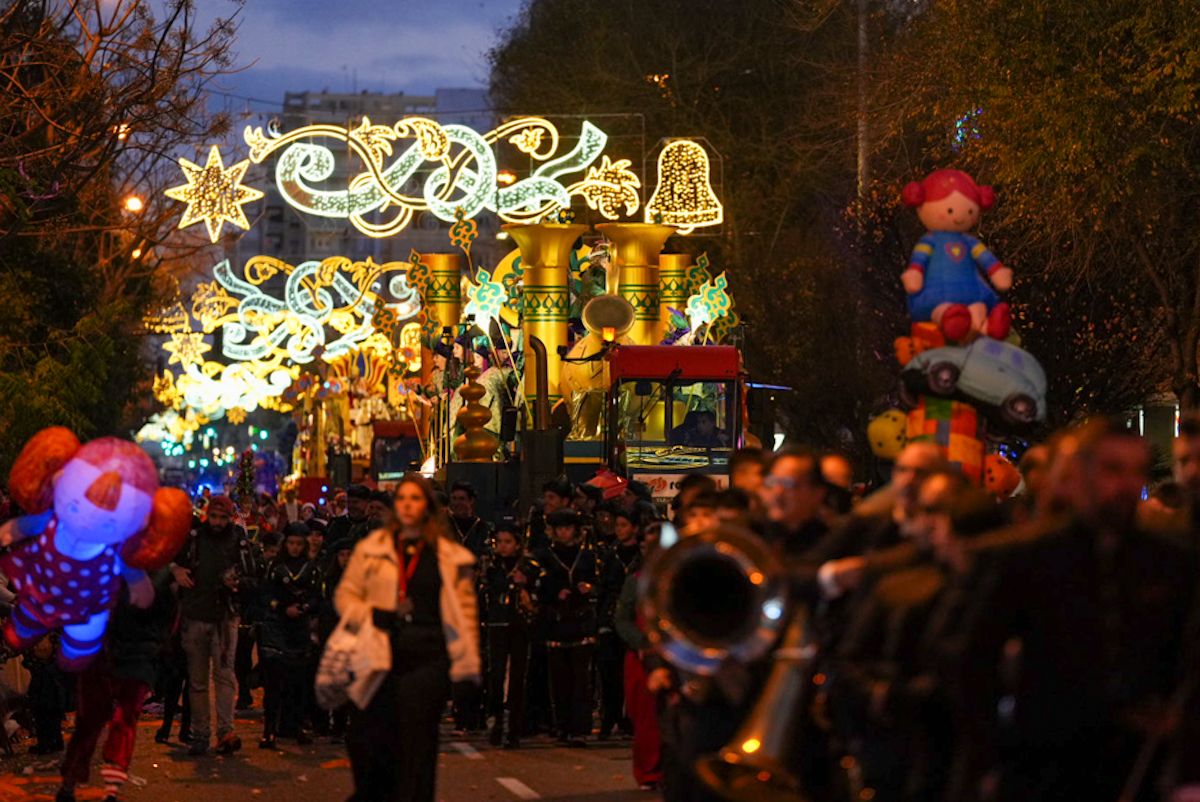 La Cabalgata de Reyes Magos de Cádiz de 2026, en imágenes