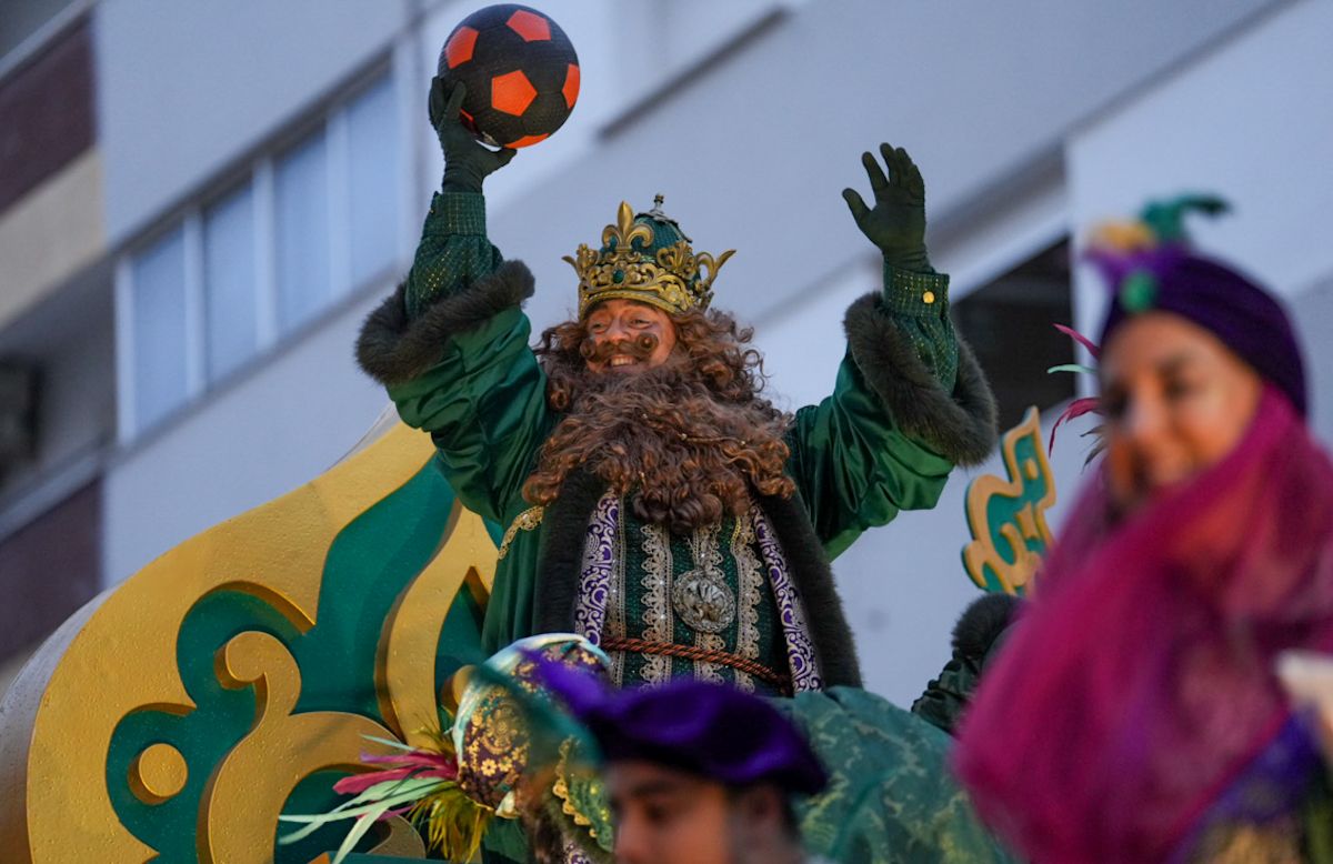 La Cabalgata de Reyes Magos de Cádiz de 2026, en imágenes