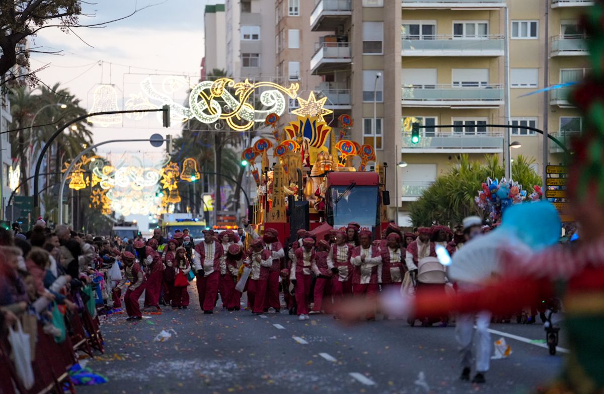 La Cabalgata de Reyes Magos de Cádiz de 2026, en imágenes