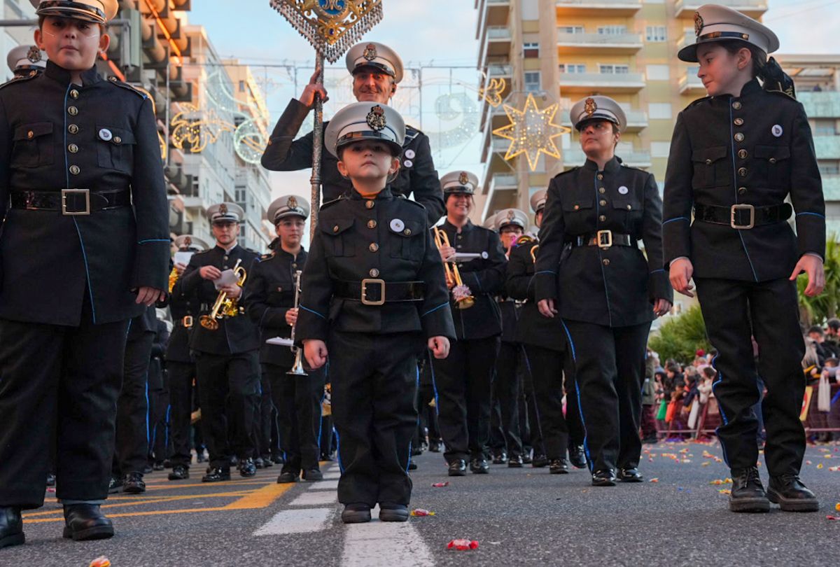 La Cabalgata de Reyes Magos de Cádiz de 2026, en imágenes