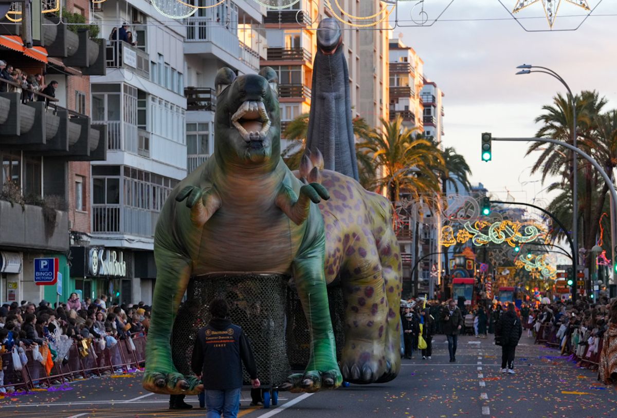 La Cabalgata de Reyes Magos de Cádiz de 2026, en imágenes