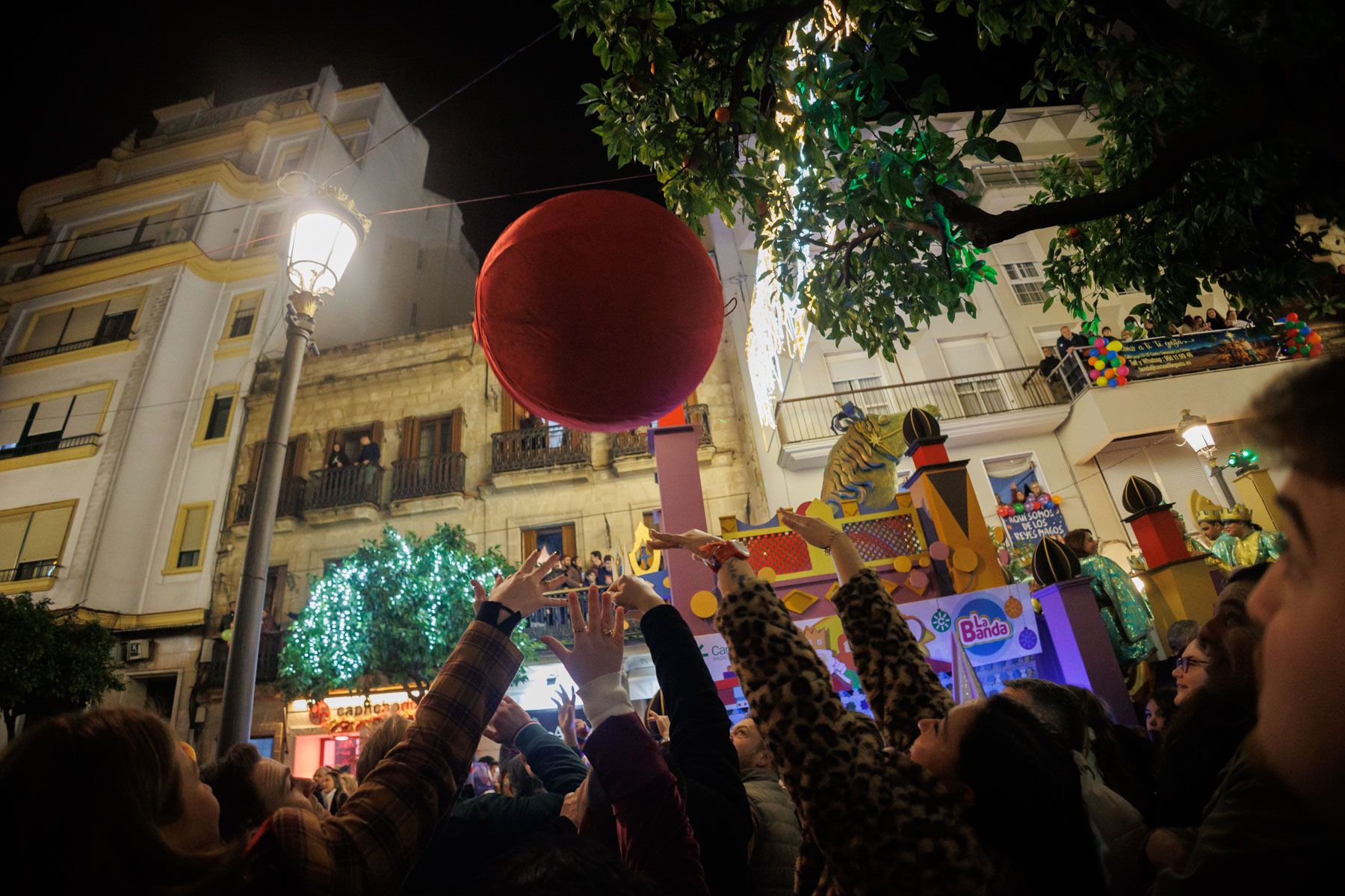 La Cabalgata de Reyes Magos de Jerez 2026, en imágenes