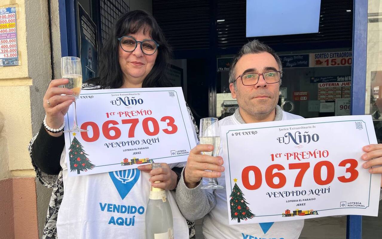 A las puertas del Paraíso, la administración de Jerez donde se ha vendido el primer premio del Niño.