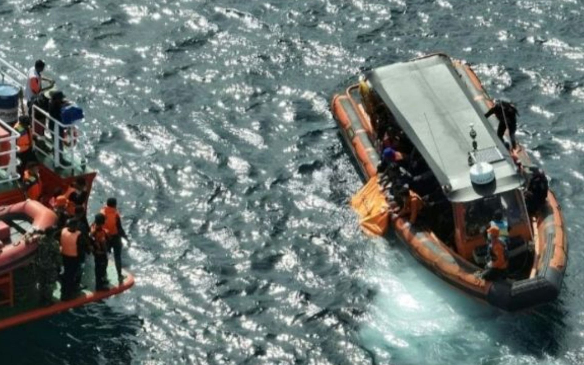Equipos de rescate en Indonesia. RTVE