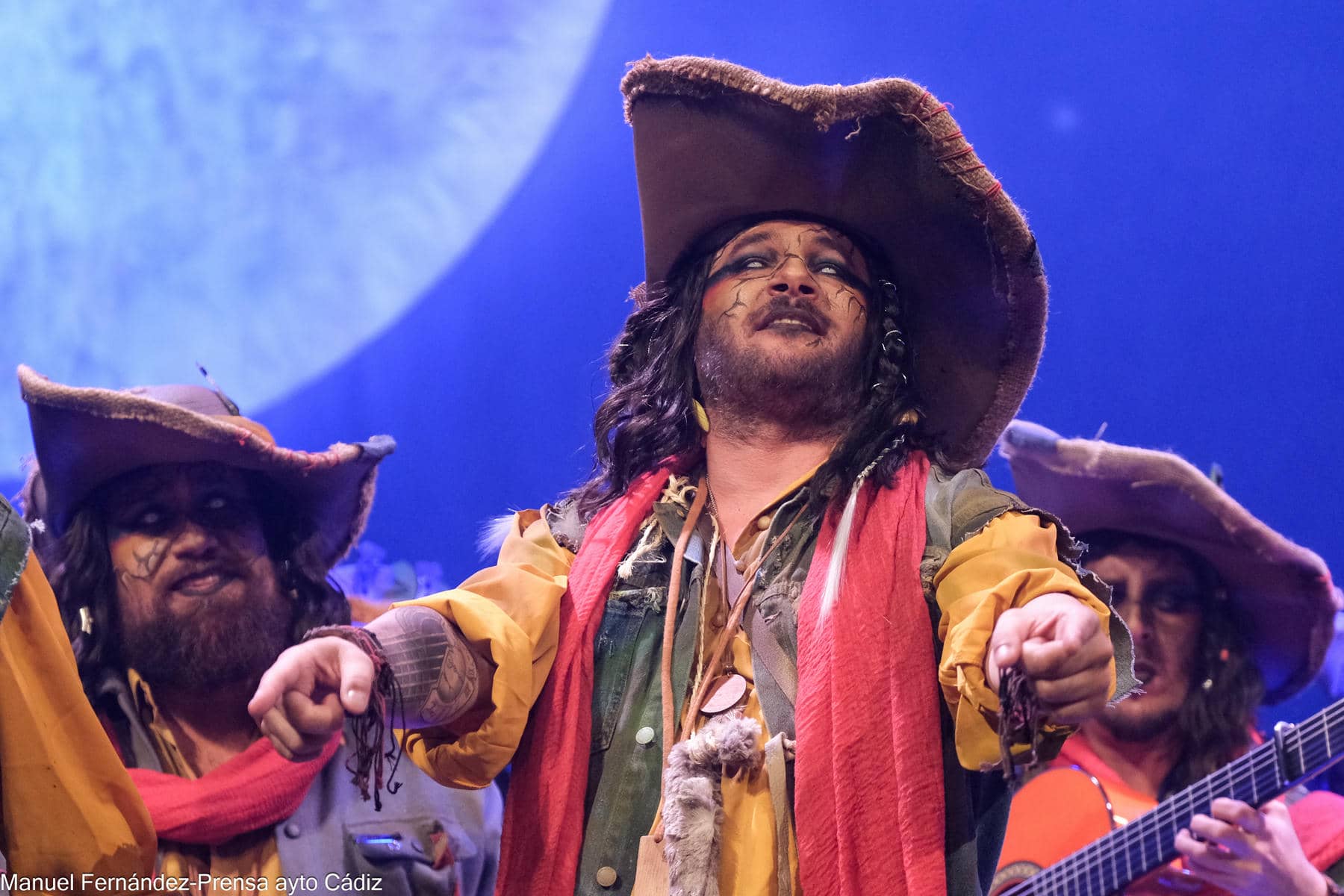 Andy Morales, con su comparsa en 2024 en el COAC