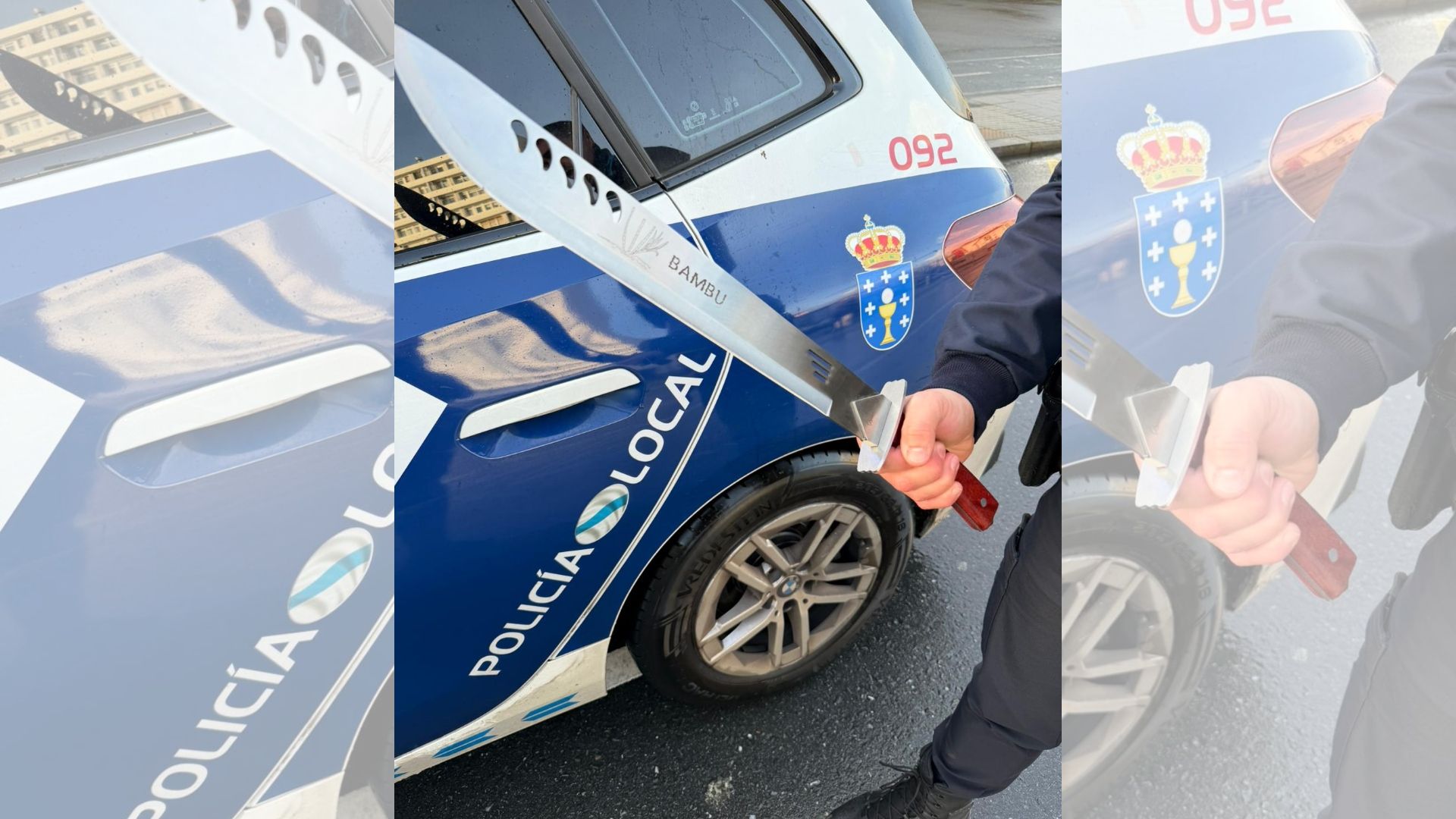 El machete del tamaño de una espada, en manos de la policía.