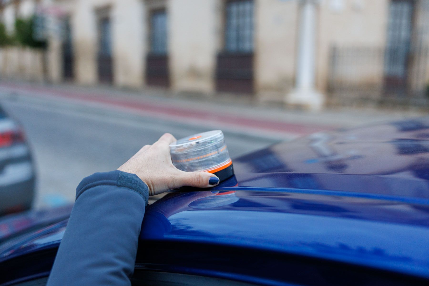 Imagen reciente de una baliza V16. Imagen reciente de una baliza V16.