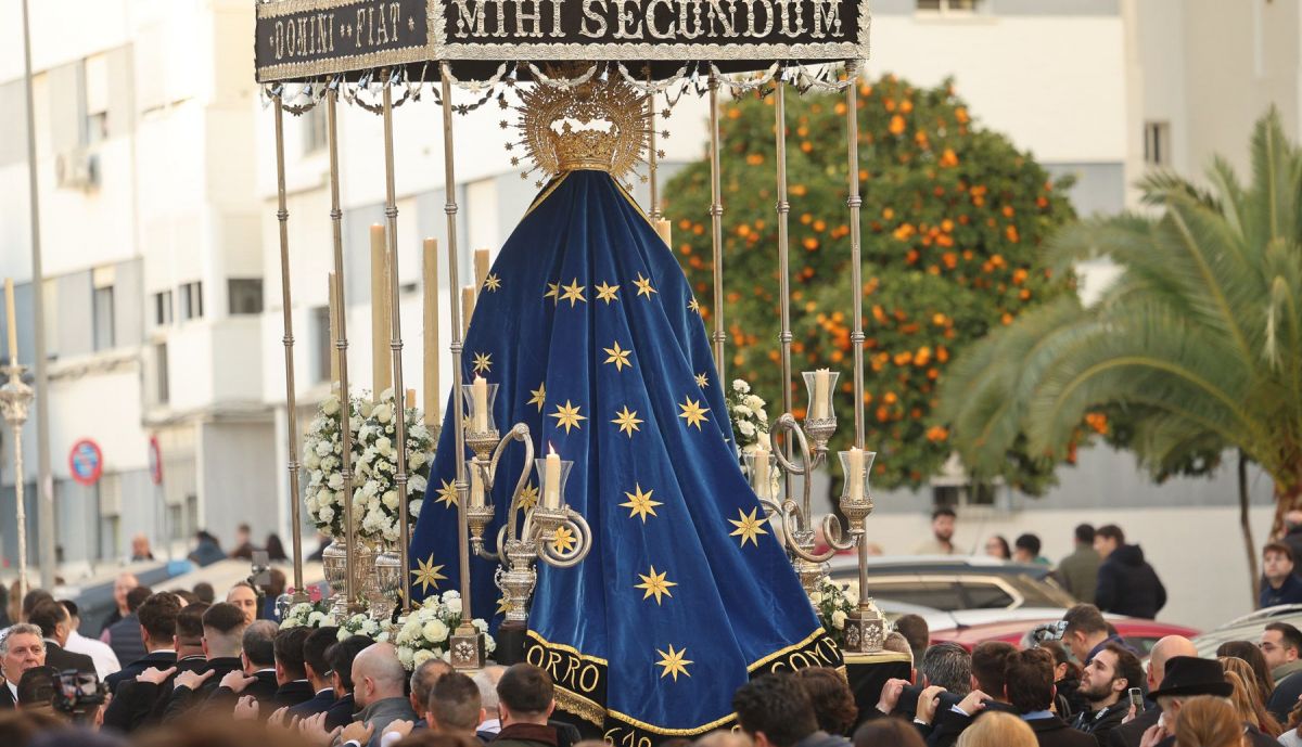 procesión de la nueva Dolorosa de Bondad 13