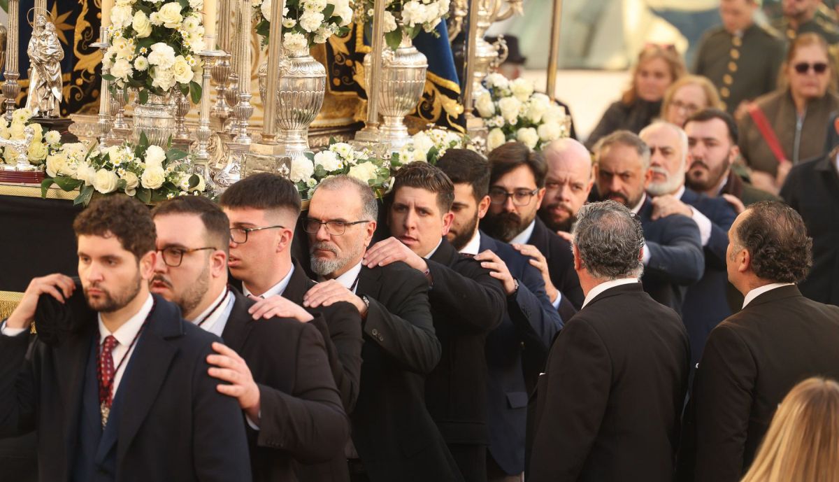 procesión de la nueva Dolorosa de Bondad 09