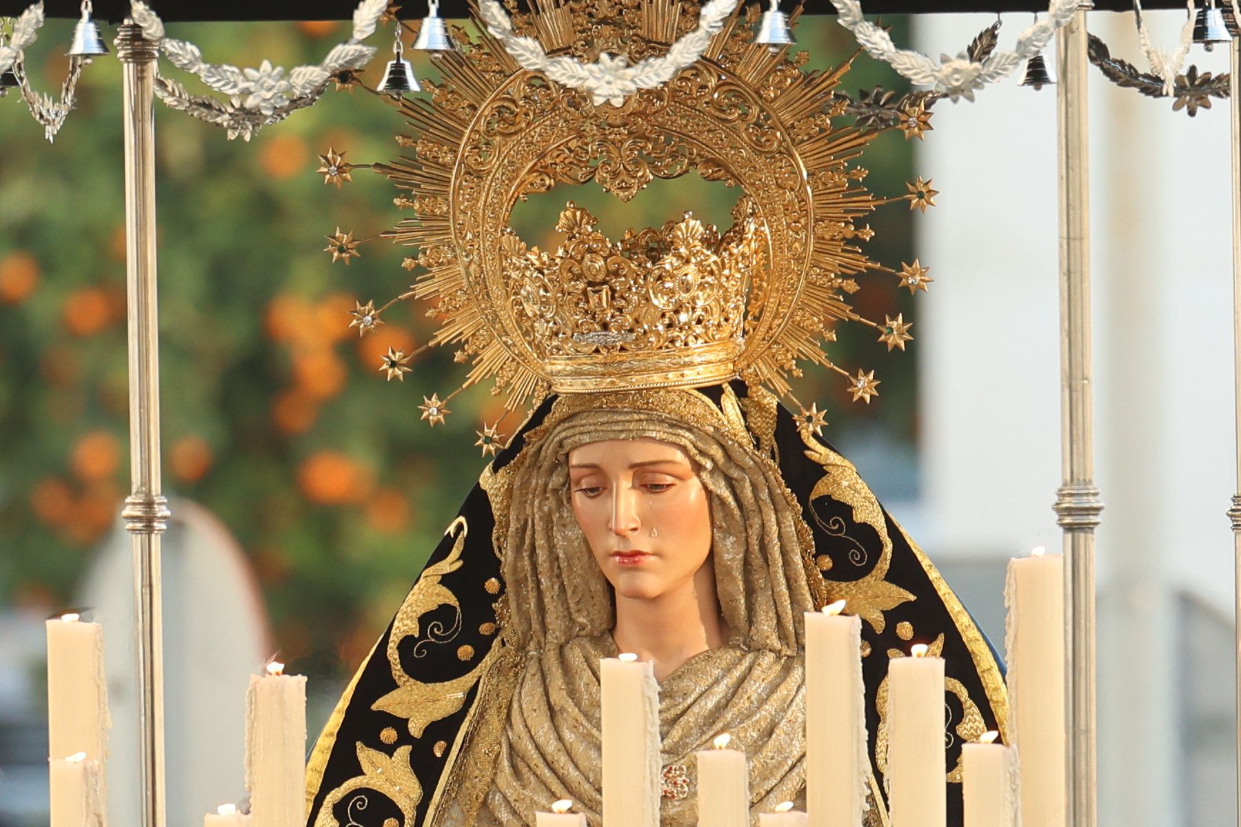 Detalle del rostro de la Virgen de la Salud de los Enfermos.