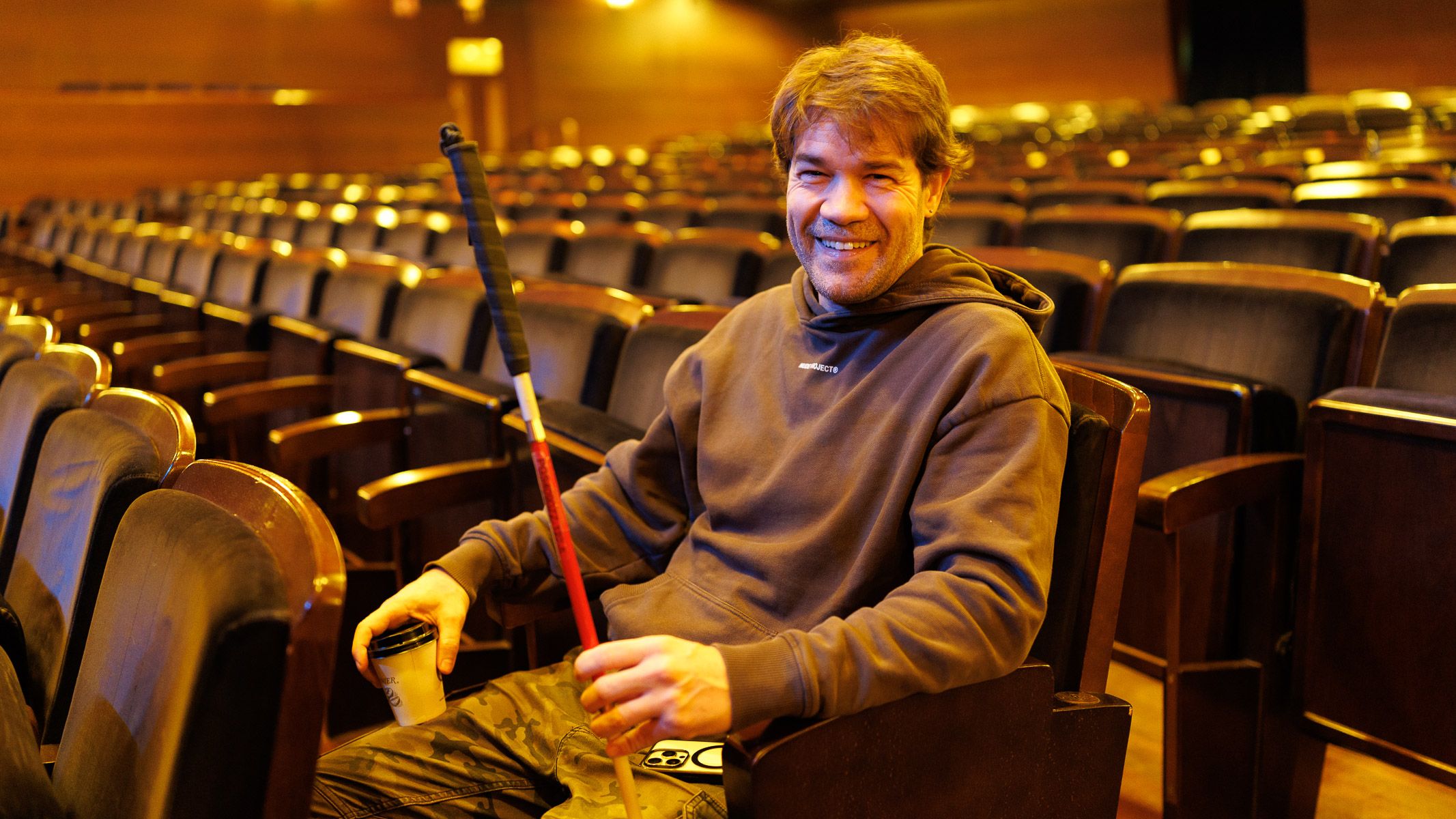 Juan Dávila, en la entrevista concedida a lavozdelsur.es, este sábado en el patio de butacas, tras hacer 'sold out' en su paso por Jerez.