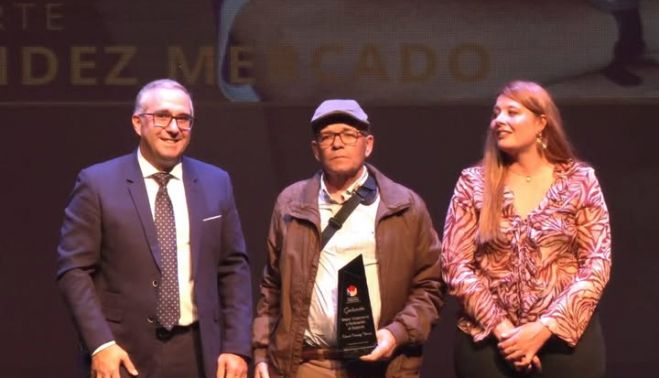 Eduardo Fernández Mercado homenajeado