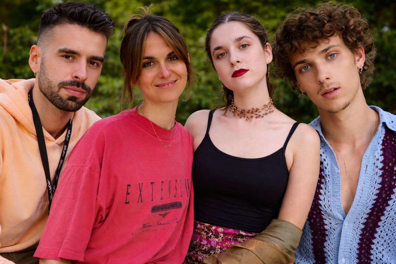 De izda. a dcha., el guionista Fernando Santes, la escritora Mercedes Duque, la cantante Candela Bernardo, y el actor Hugo Welzel comparten con lavozdelsur.es sus nuevas metas para los próximos meses.