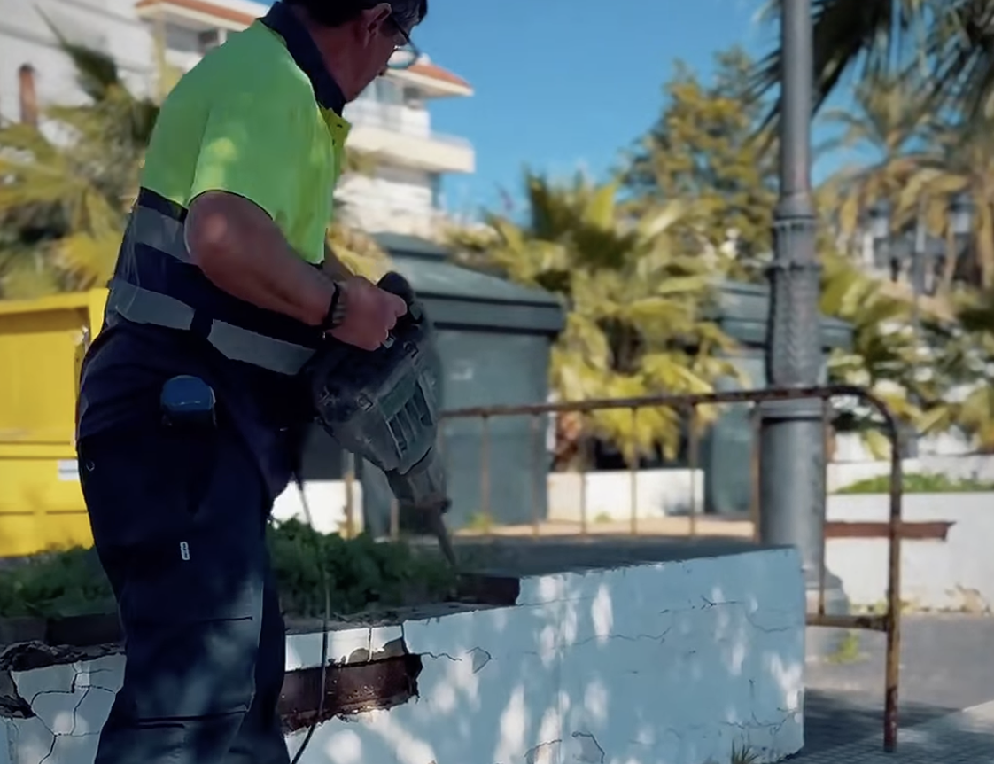 Un trabajador en una obra pública.