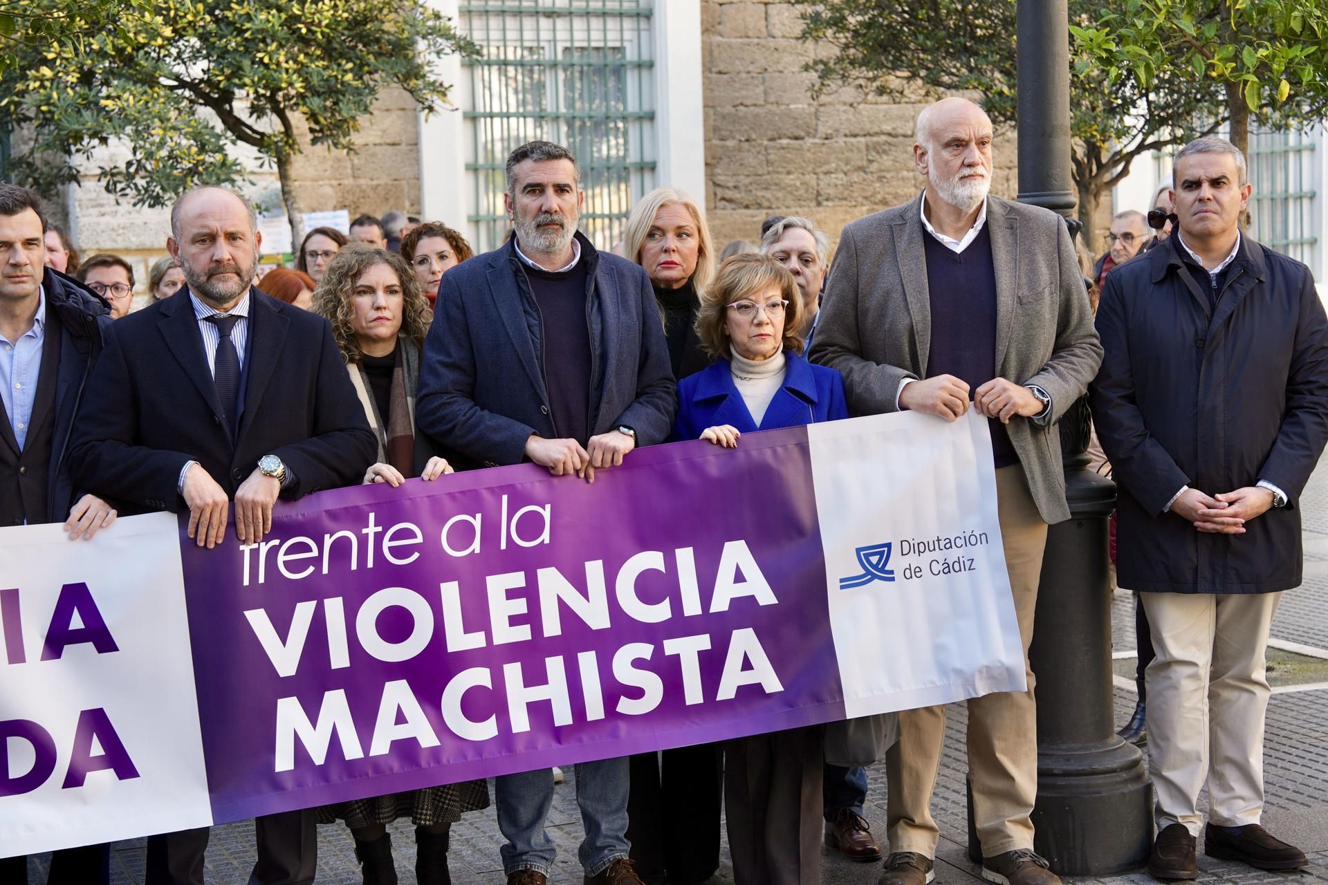 Minuto de silencio en la Diputación.