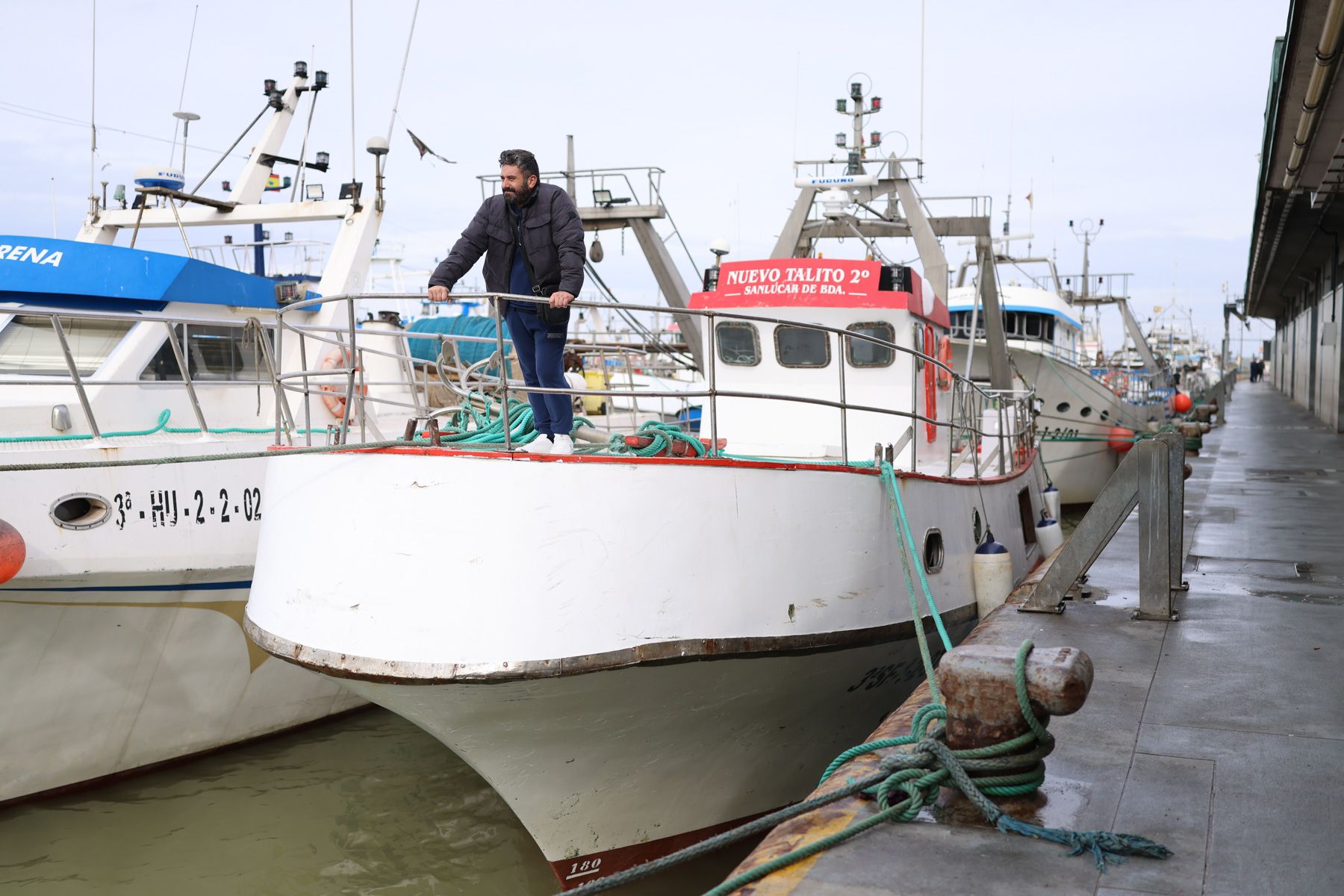 Barcos parados por las protestas con el reglamento de la UE, en Sanlúcar.