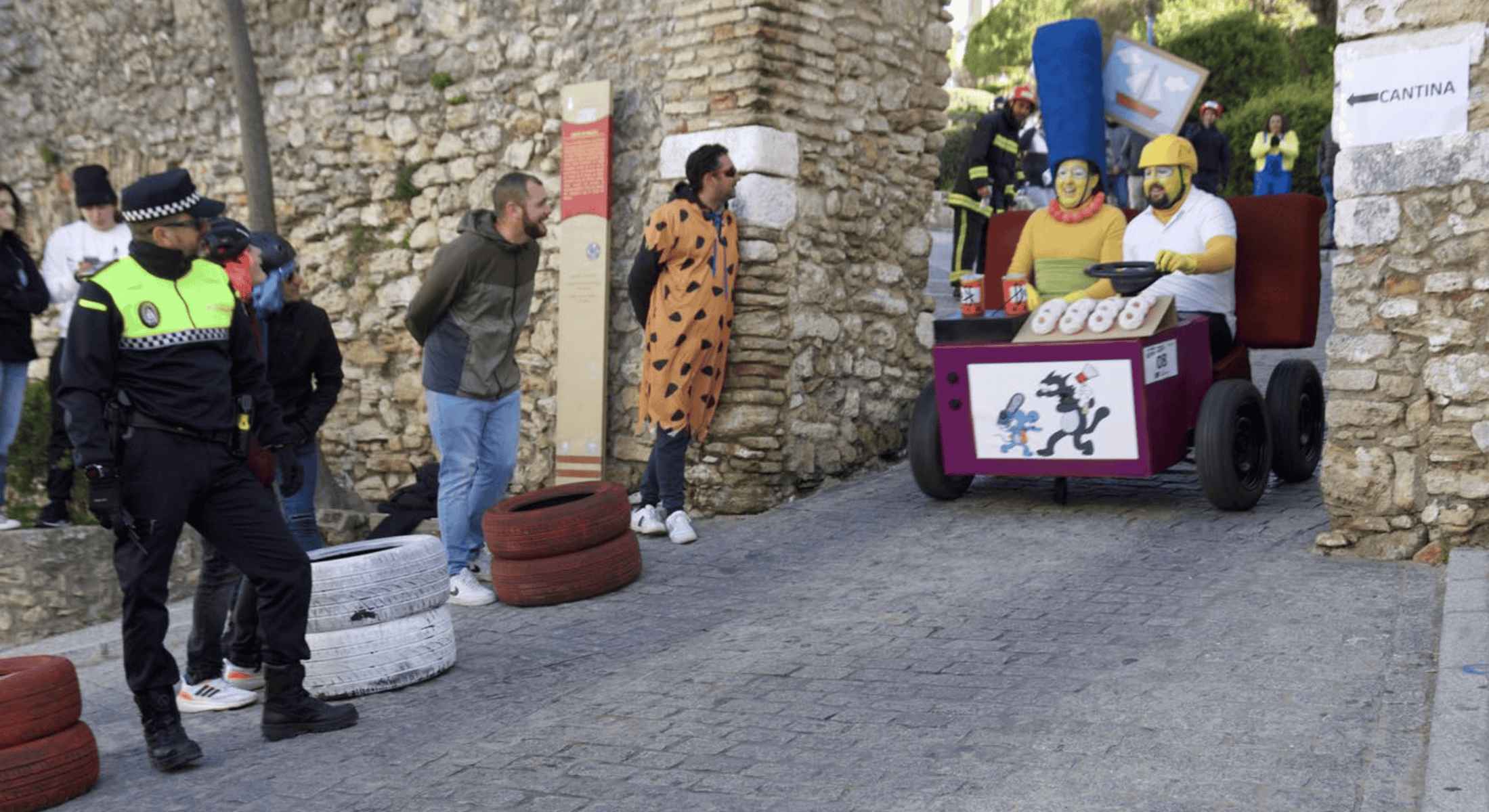 Imagen de archivo de una edición de la Carrera de Autos Locos de Medina.
