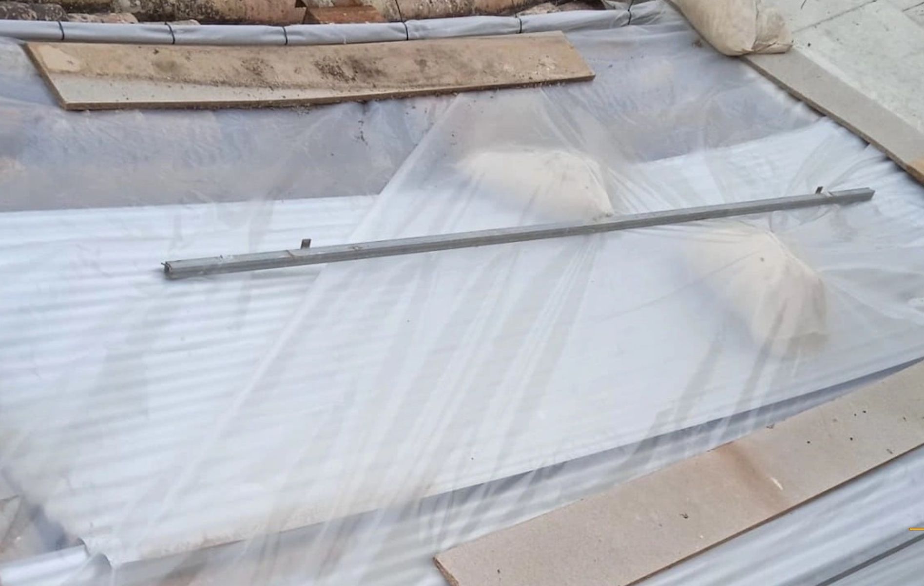 El hundimiento parcial de la techumbre de la parroquia de Santa María de la O, en Sanlúcar de Barrameda.