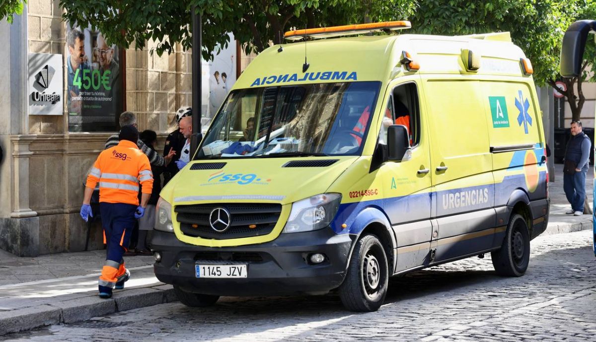 ambulancia calle larga