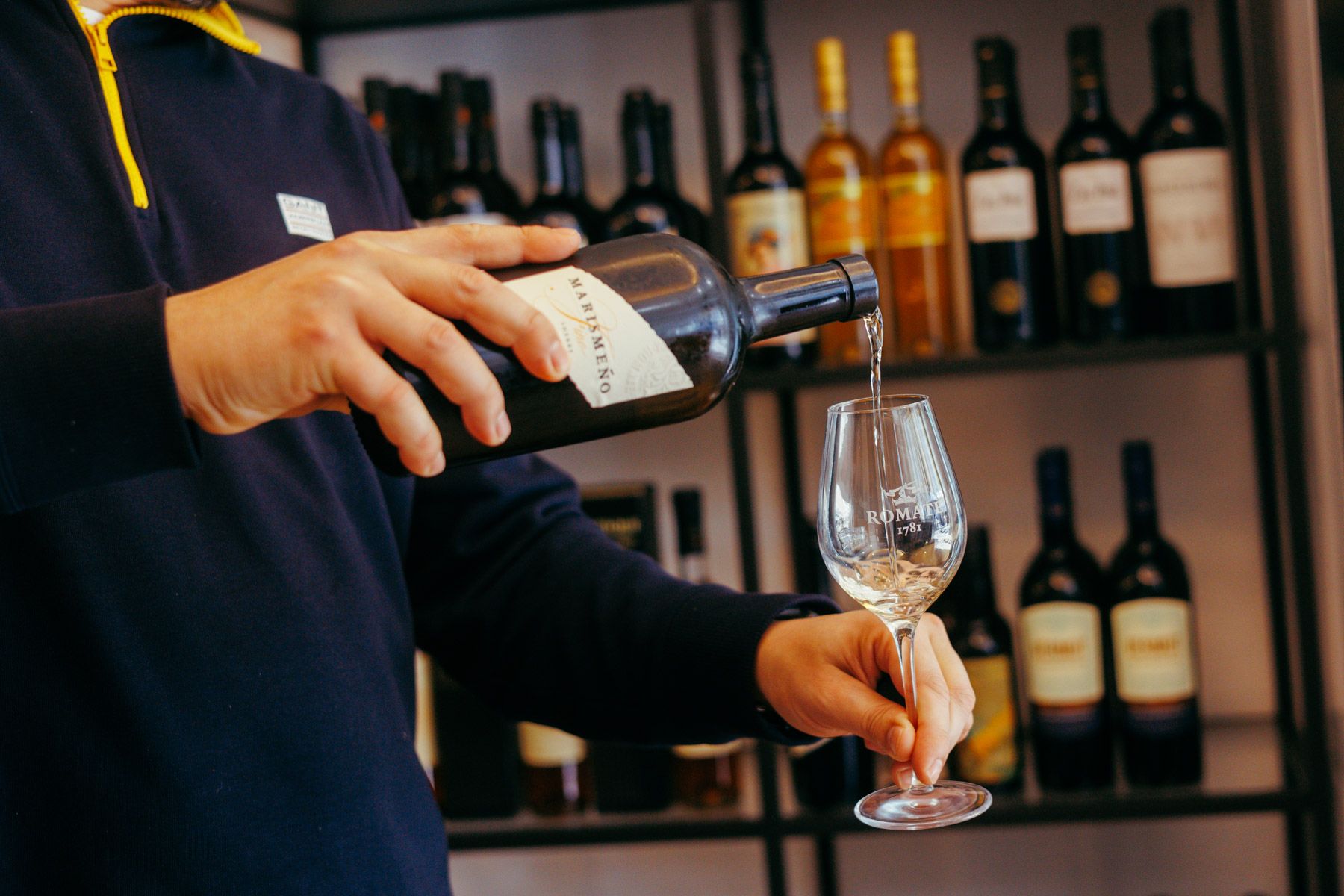 Una copa de vino, para empezar en El Borri.