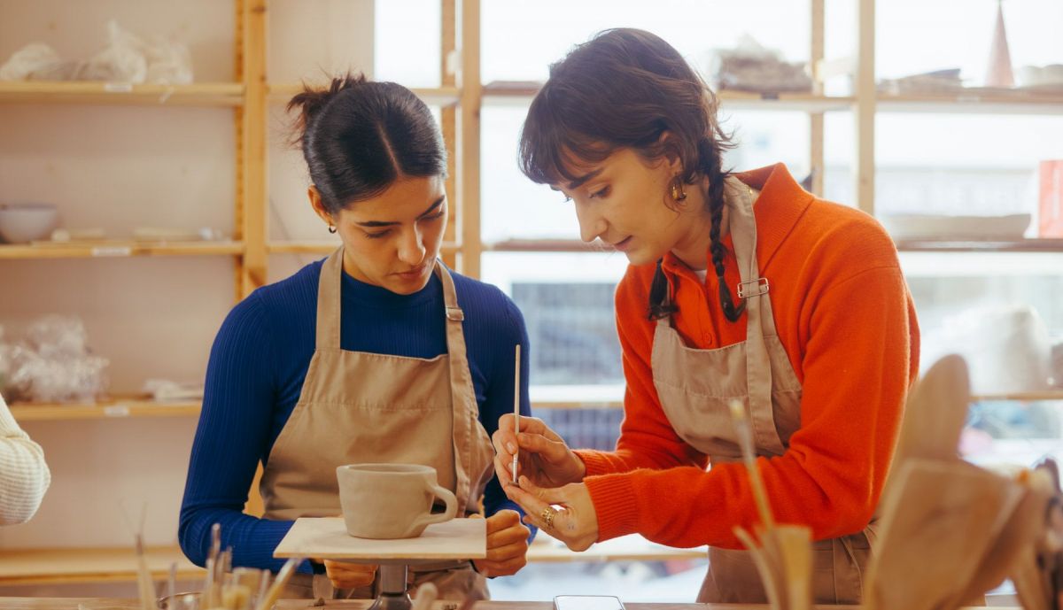 Adona durante uno de sus talleres en Chiclana.