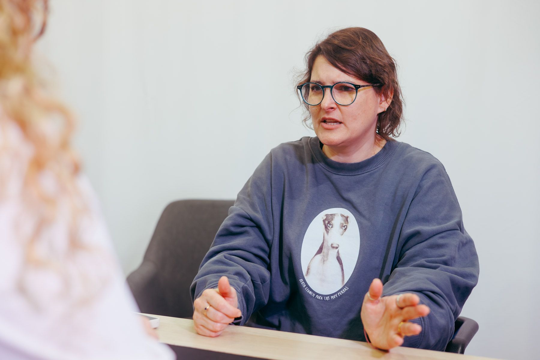 Olga Prados sufre lipedema e intenta poner una asociación en pie en Rota para ayudar a otras mujeres como ella.