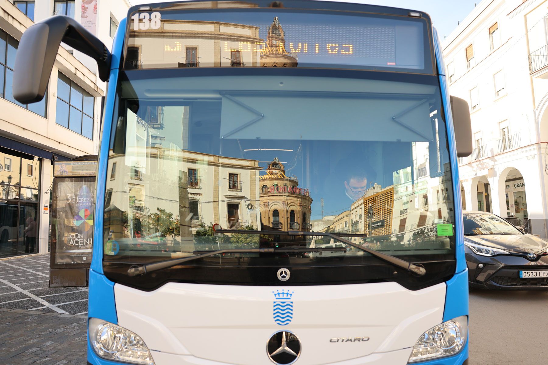 La luna uno de los nuevos autobuses urbanos de Jerez.