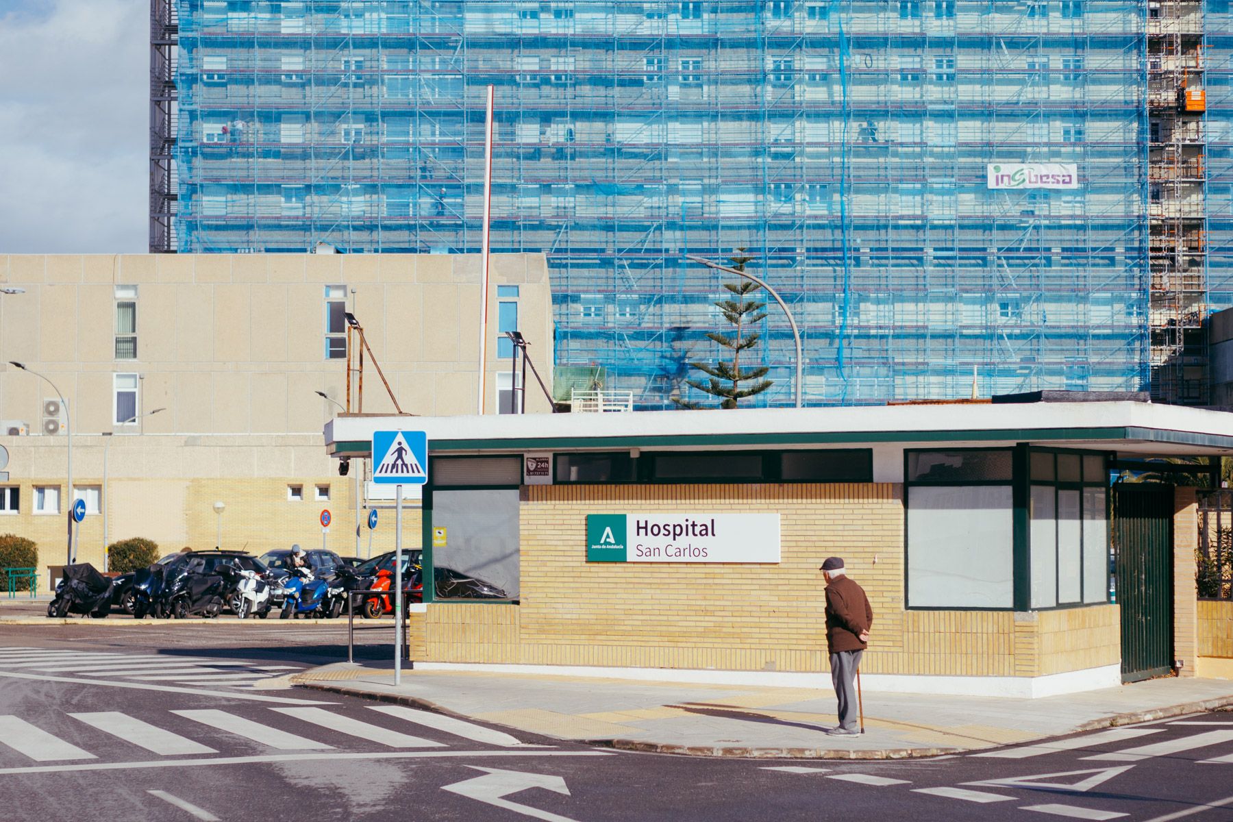 Acceso al Hospital San Carlos en San Fernando, en una imagen reciente.