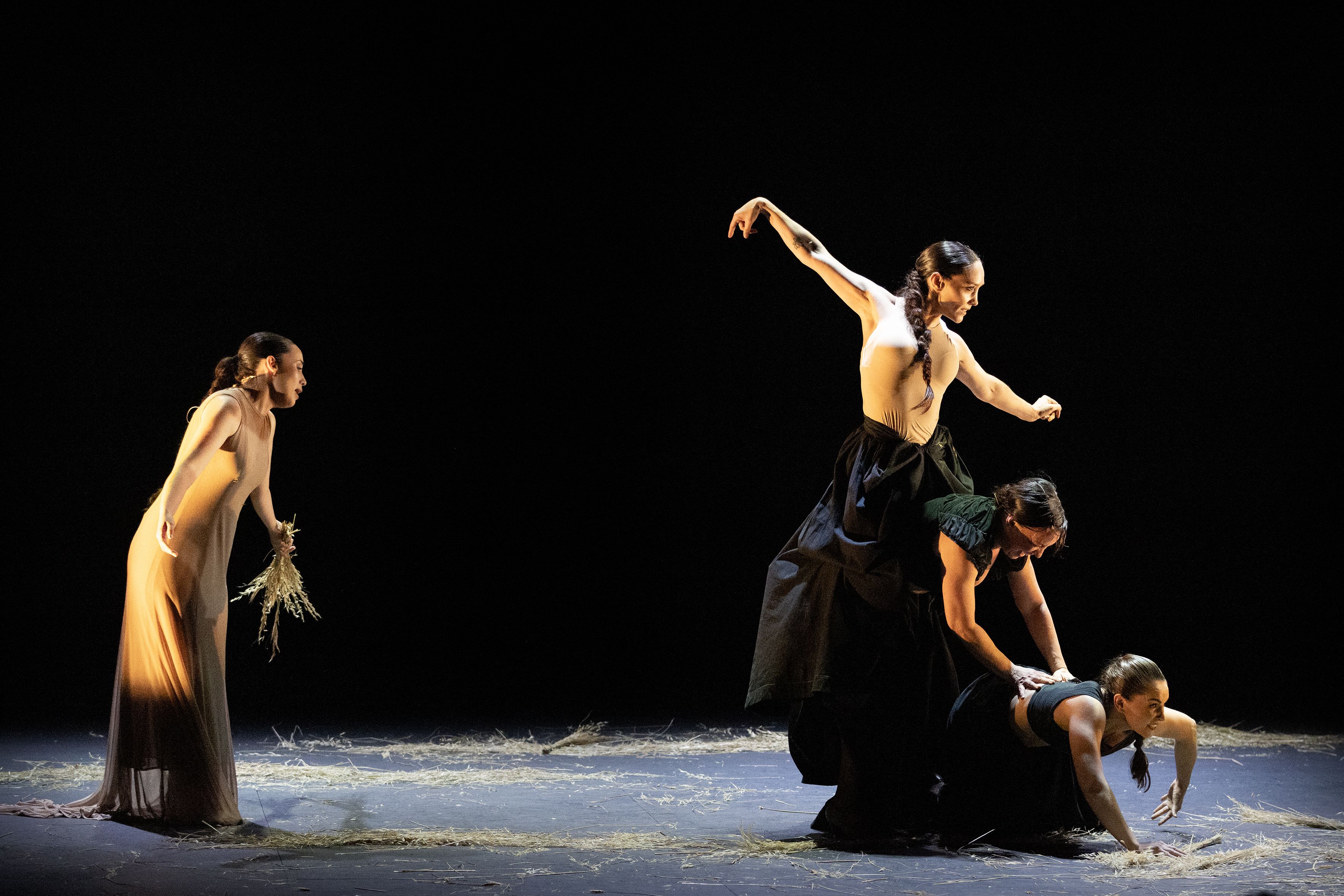 PAULA COMITRE FLORENCIA OZ ET CARMEN ANGULO © Sandy Korzekwa 32