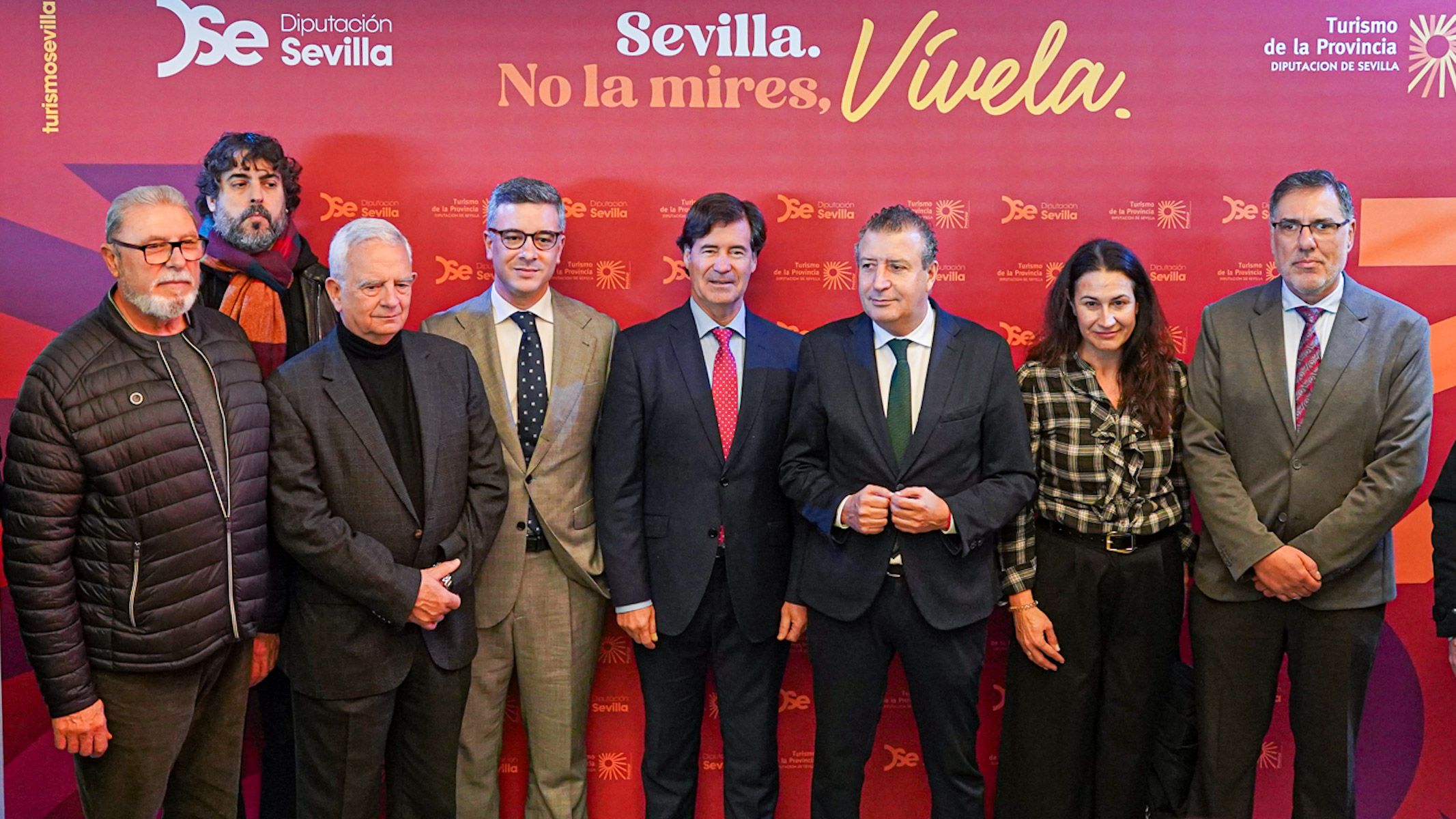 presentacion sevilla fitur turismo 2026 francisco javier fernandez presidente diputacion 08
