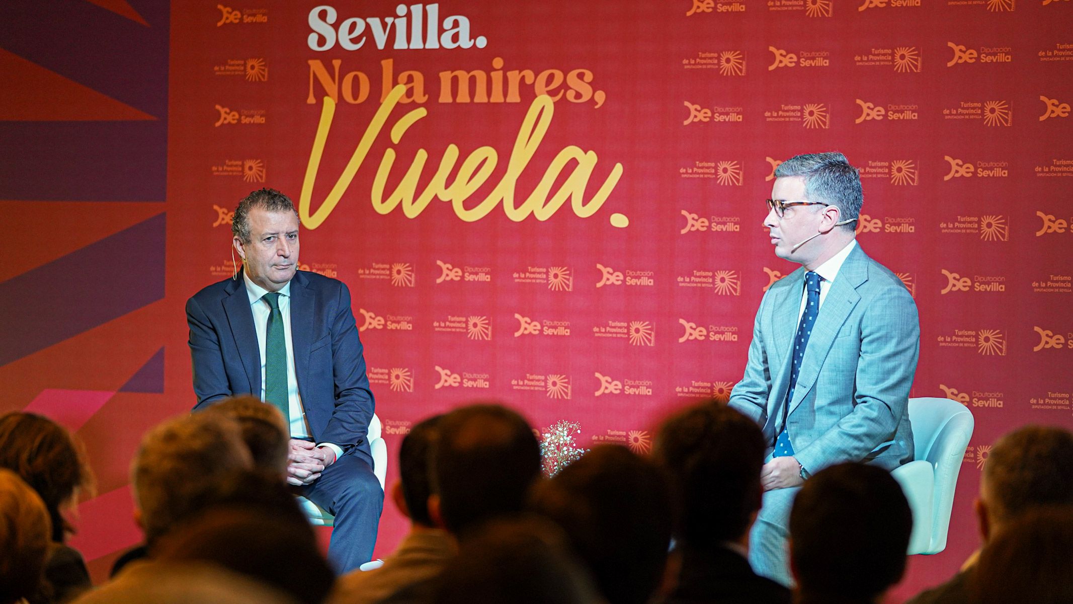 La presentación de Sevilla de cara a Fitur 2026, este viernes, con el presidente de la Diputación, Javier Fernández, y el vicepresidente de Prodetur, Rodrigo Rodríguez Hans.
