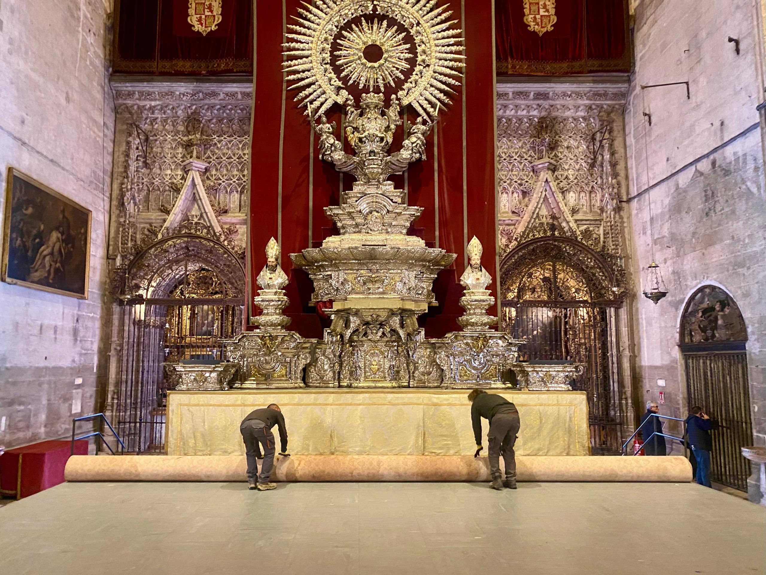 El altar durante el proceso de restauración. 