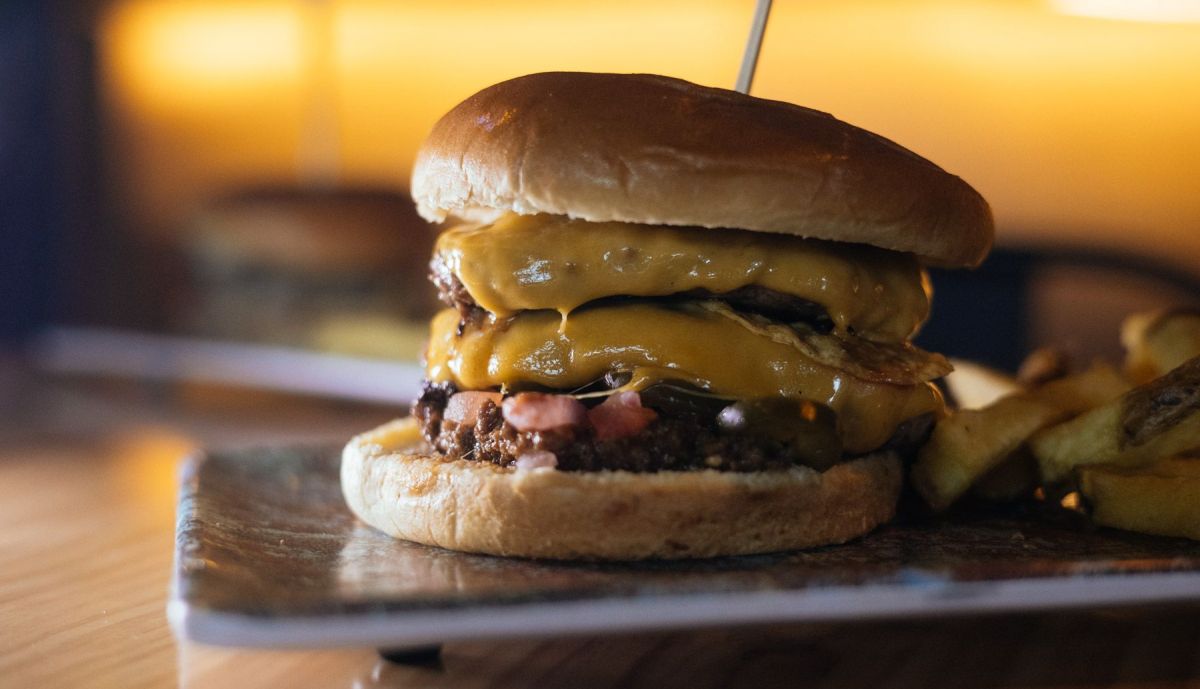 Manhattan Food & Drinks BUFFET HAMBURGUESAS 08