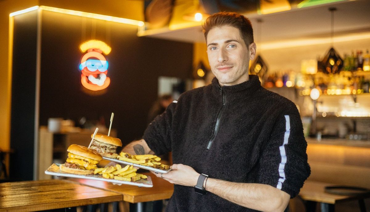 Manhattan Food & Drinks BUFFET HAMBURGUESAS 10