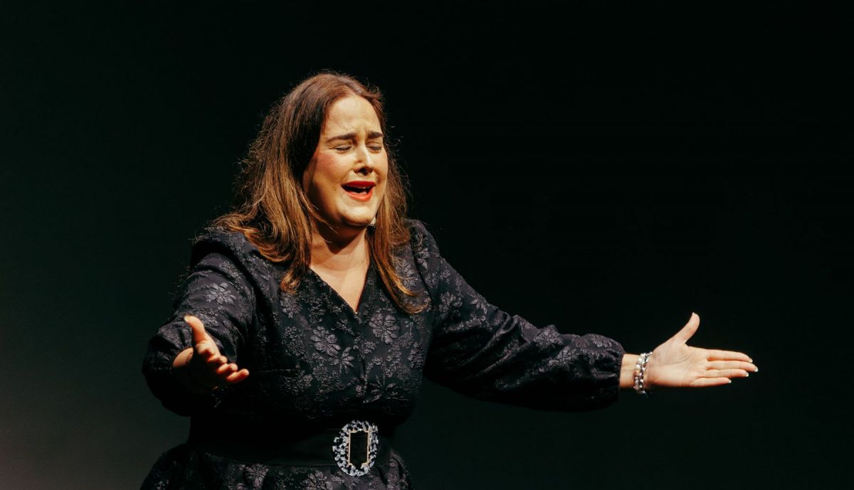 Momento de la actuación de Lidia Hernández.