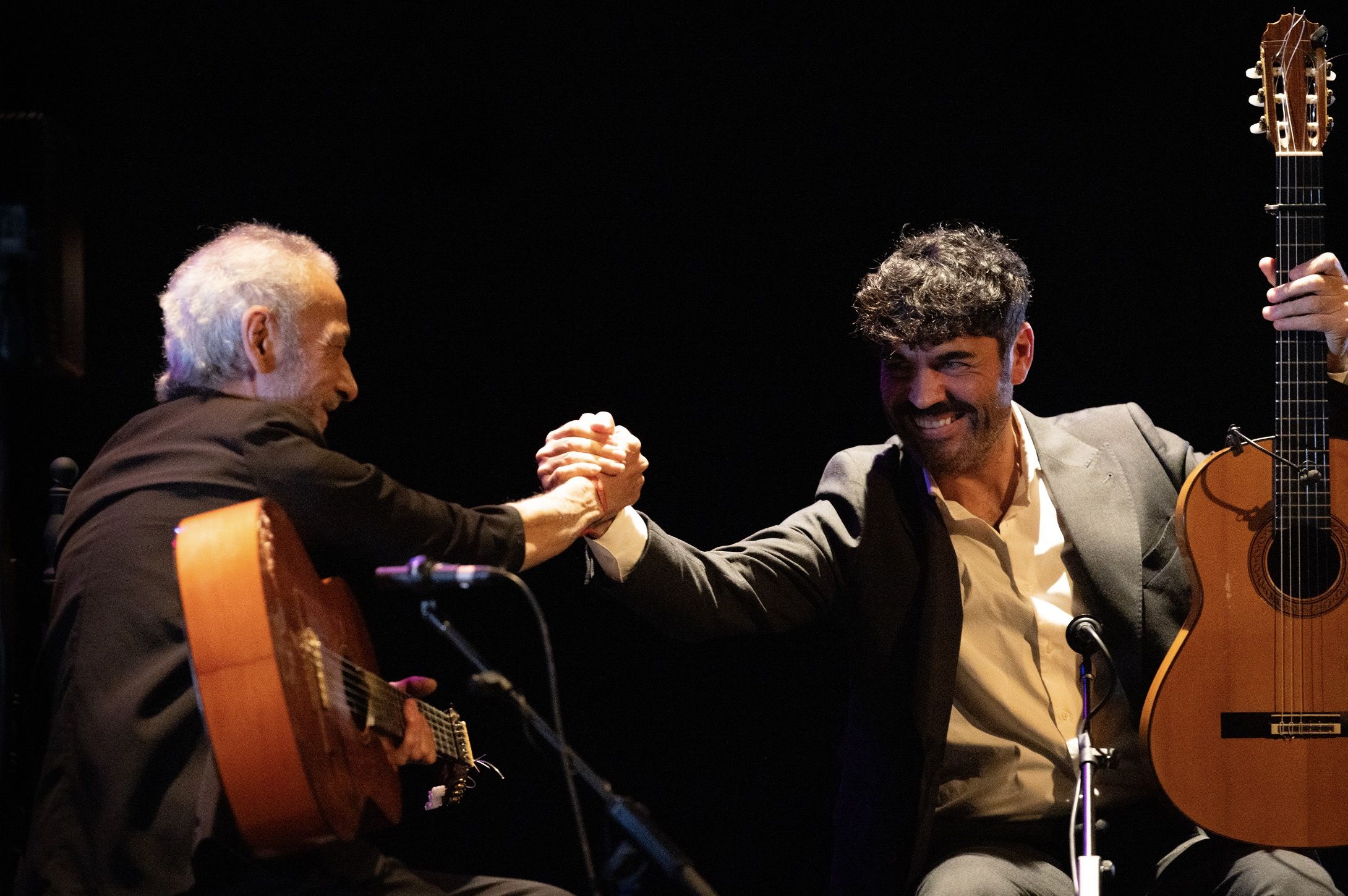 Jose Acedo junto a su padre en el Festival Flamenco Nimes 2026