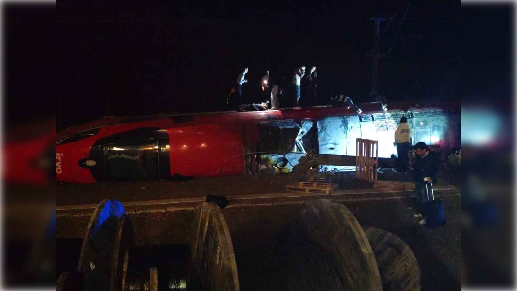 Vagones de uno de los trenes que ha descarrilado en Adamuz.