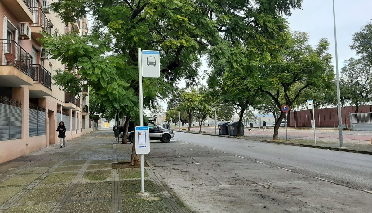 Una parada de autobús en Jerez.