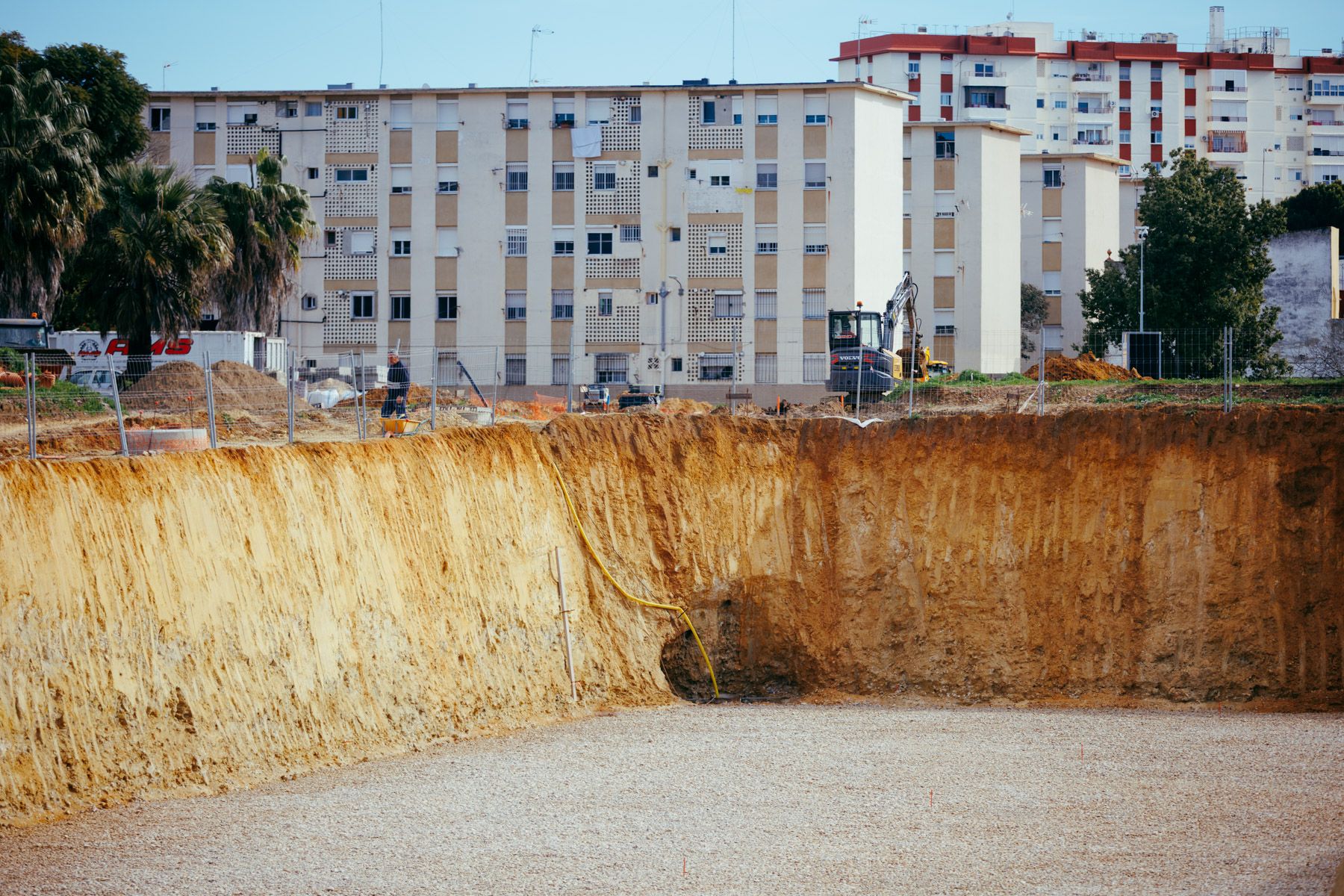 Obras en la promoción de Valdepajuelas, en la ronda de los Alunados en Jerez, en una imagen reciente.