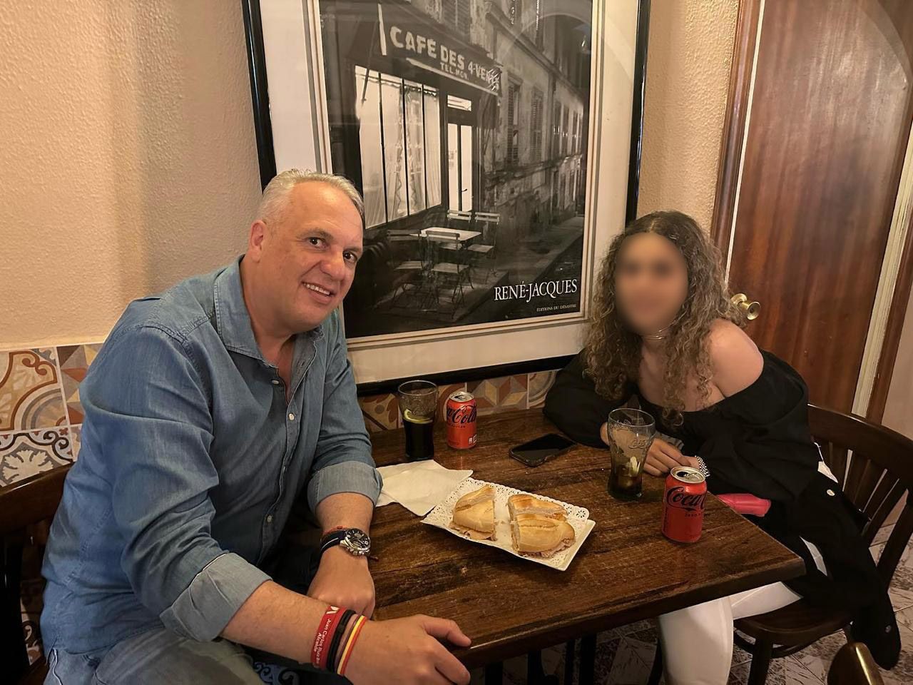 Juan Carlos Ruiz Boix, en una imagen de sus redes sociales acompañado de su hija mayor, Irene Ruiz.