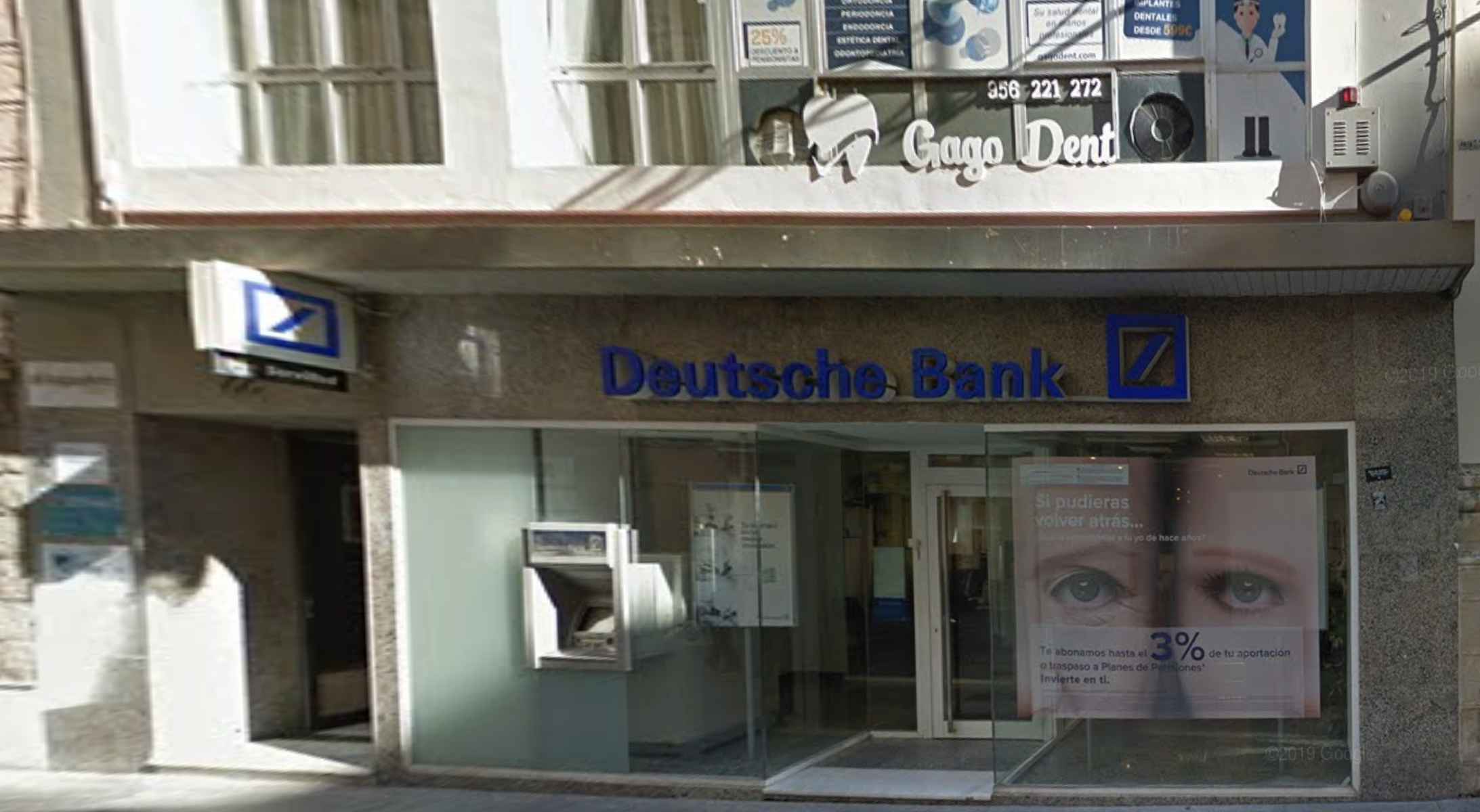 El local que se encuentra a la venta en el centro histórico de Cádiz.