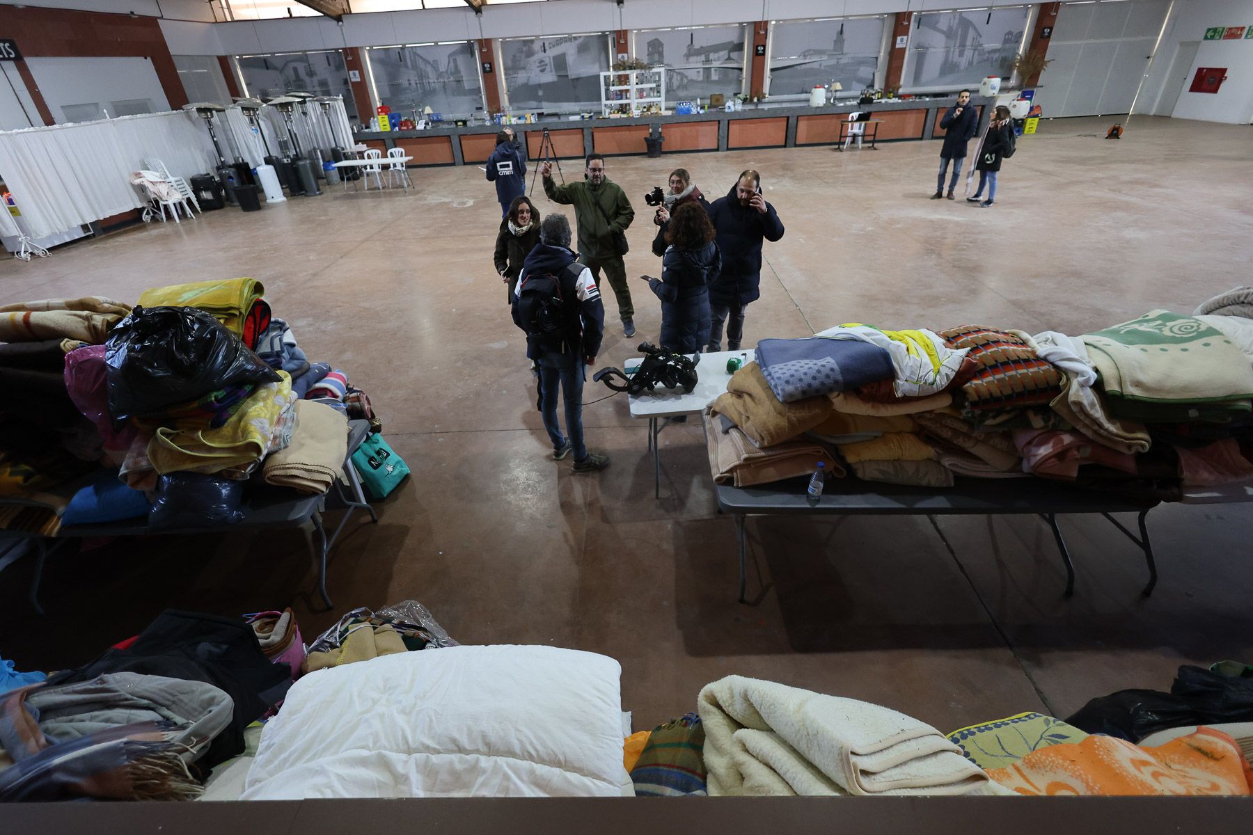 Adamuz se vuelca con los afectados por la tragedia ferroviaria.