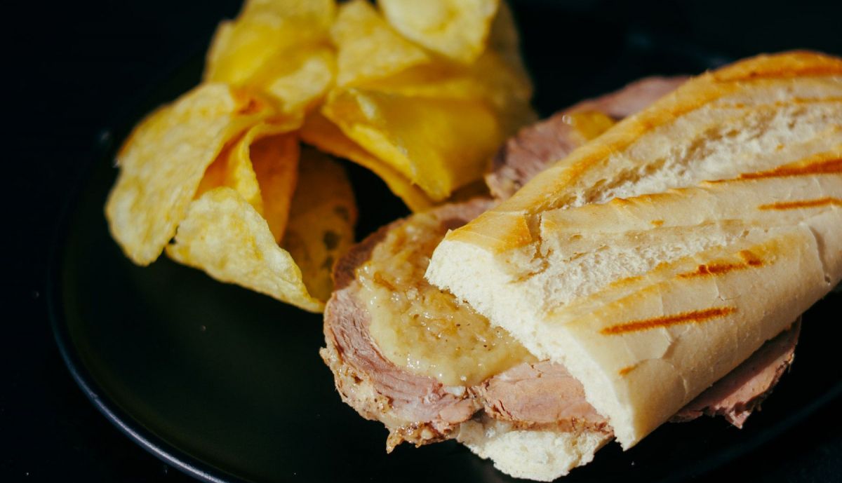 BAR EL PEQUEÑITO ESTACION RENFE 08