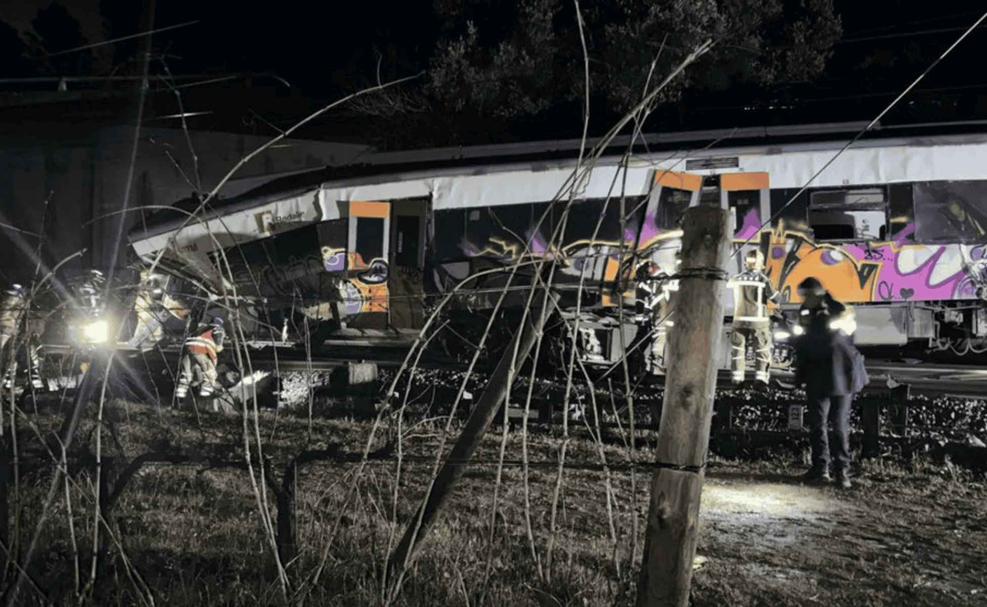 Imagen tras el accidente del tren de Rodalies de la línea R4.