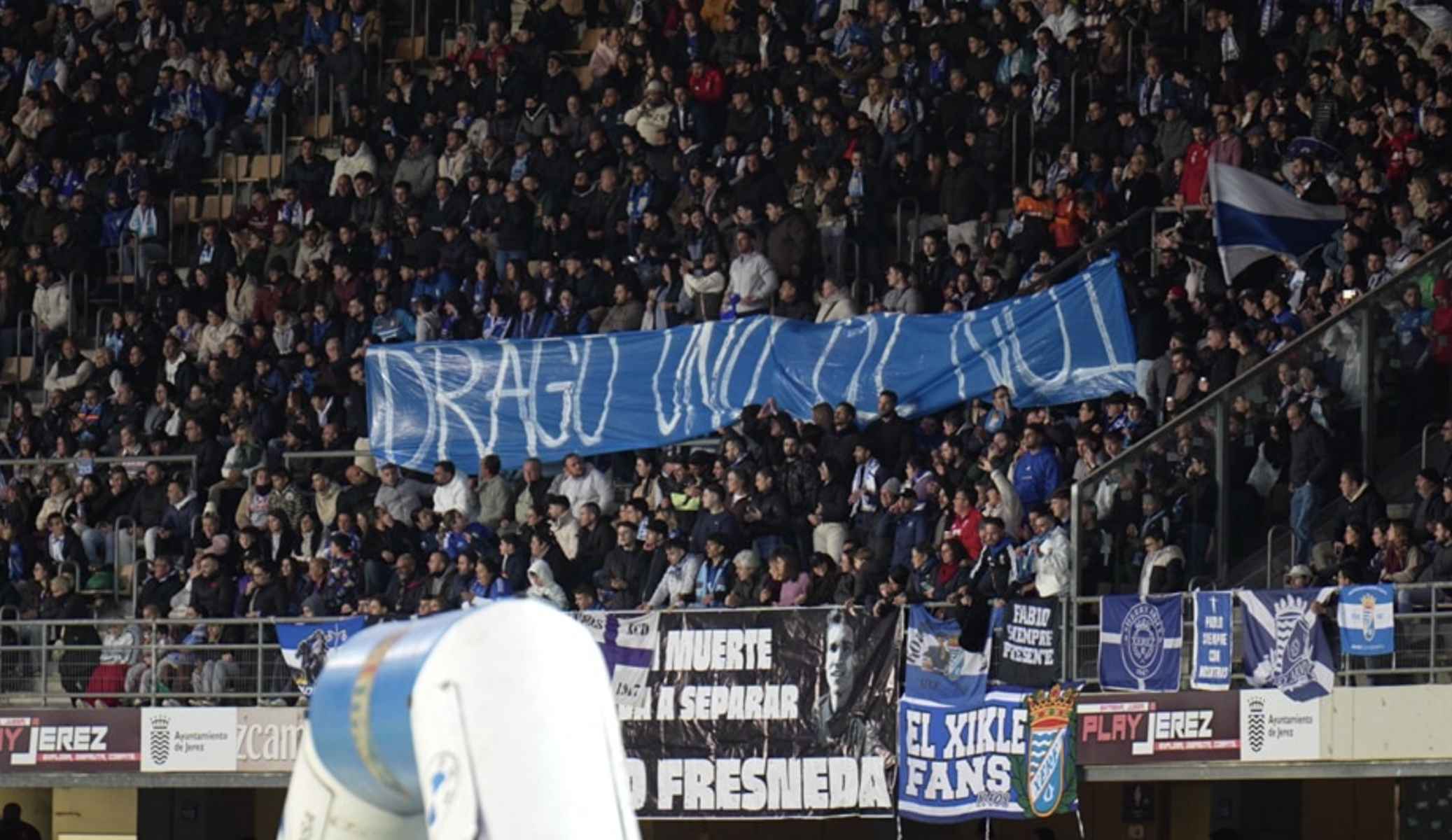 Pancarta en Chapín de apoyo a Drago Cakic.