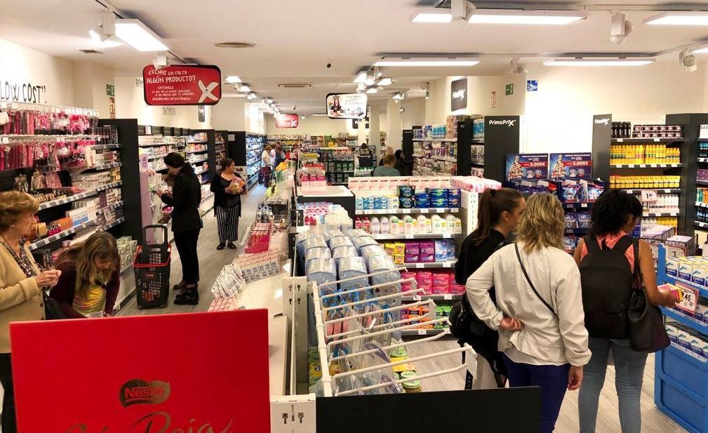 Interior de una tienda PrimaPrix en España, que prevé desembarcar también en Jerez.
