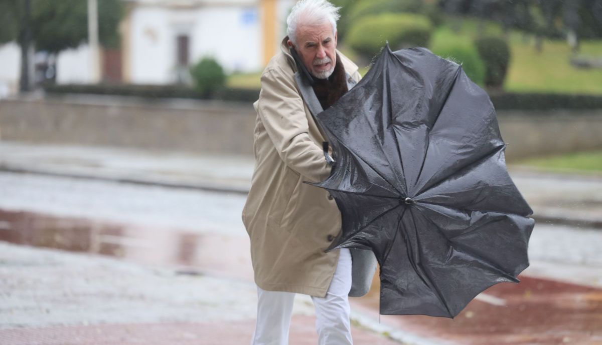 El temporal 'Ingrid' deja lluvias y vientos fuertes en Andalucía.