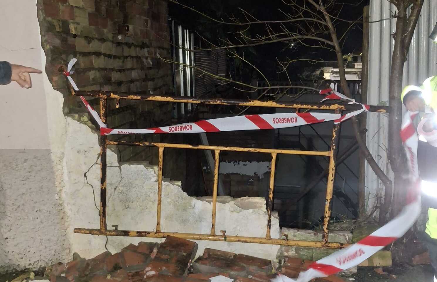 Imagen de la zona afectada por el derrumbe en Los Albarizones. Imagen de la zona afectada por el derrumbe en Los Albarizones.