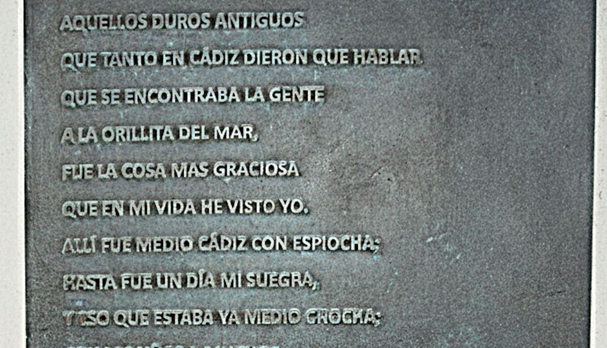 Placa en bronce con la letra integra del tango Los duros antiguos.