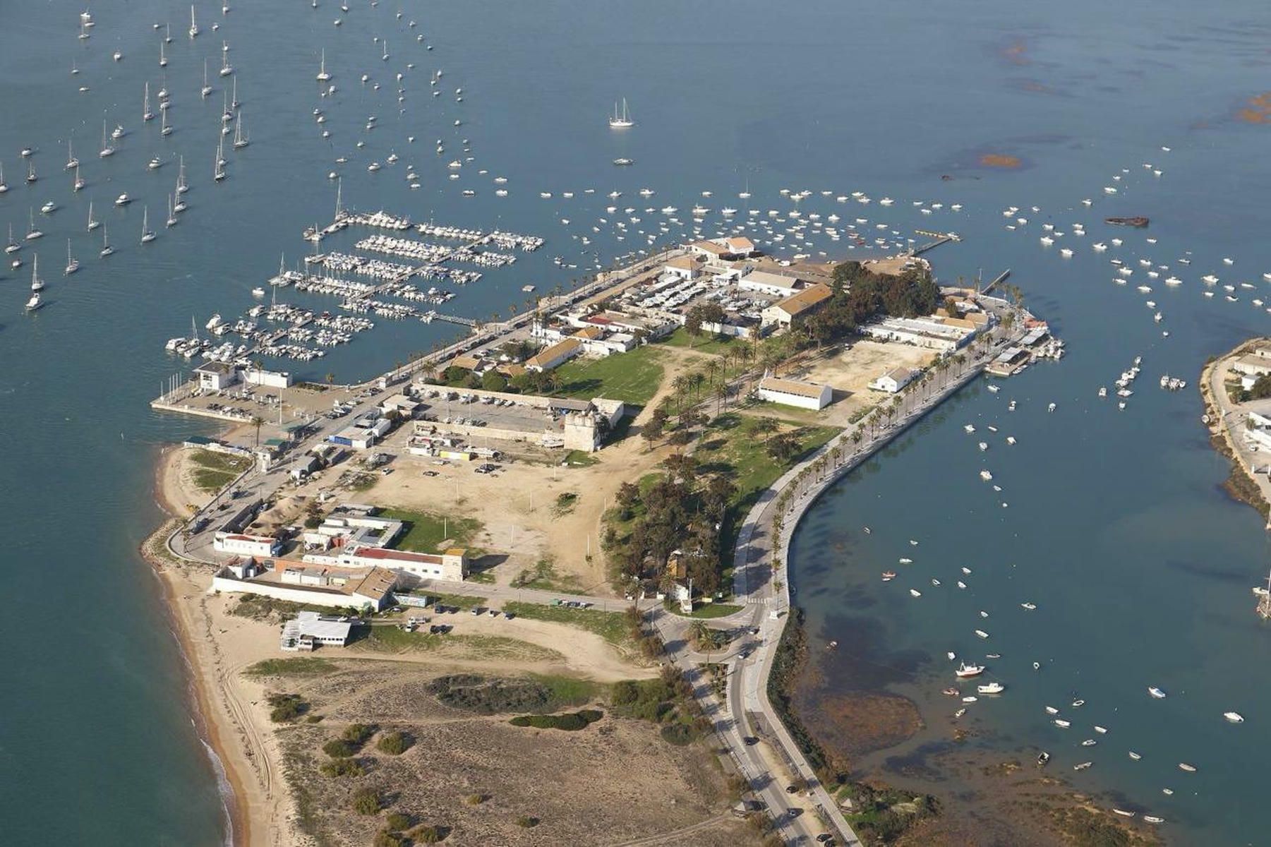 Vista del puerto de Sancti Petri.